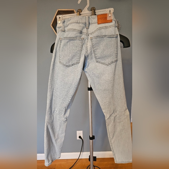 LUCKY BRAND LIGHT WASH JEANS - SIZE 4 - Picture 2 of 3
